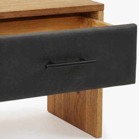Outlet dubový nočný stolík z masívu 50 cm