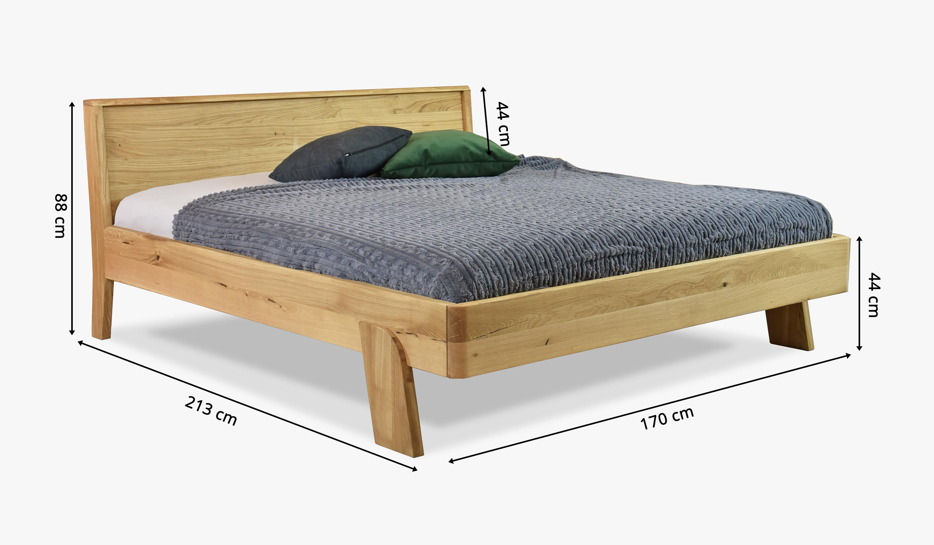 Pevná dubová posteľ z masívu 