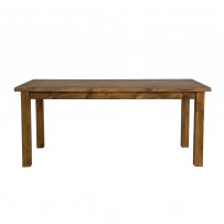 Pevný drevený stôl z masívu 