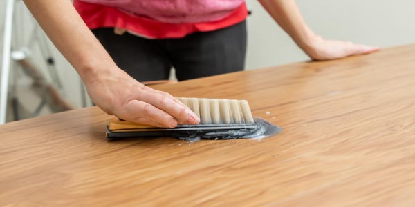 Zásady používání a ošetření voskovaného nábytku