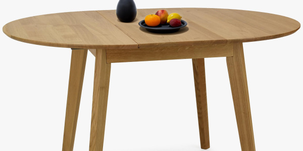 Ako si vybrať jedálenský stôl podľa veľkosti domácnosti 